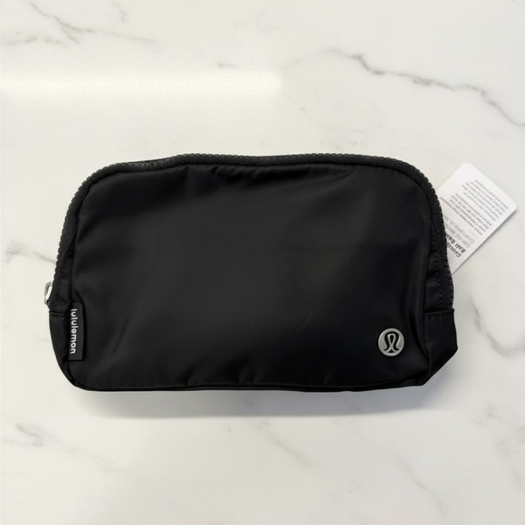 Lulu-Lemon Accessories - Lulu-Lemon Black Accessory Pouch